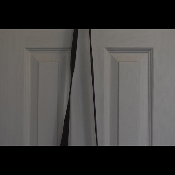 Patterned crossbody - Picture 2 of 4